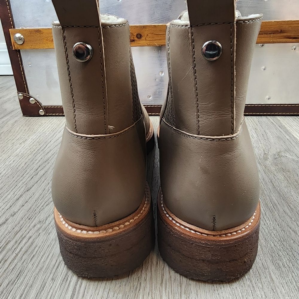 NWOB Botkier Leather Everyday Chelsea Boots size 9.5 - Picture 5 of 9